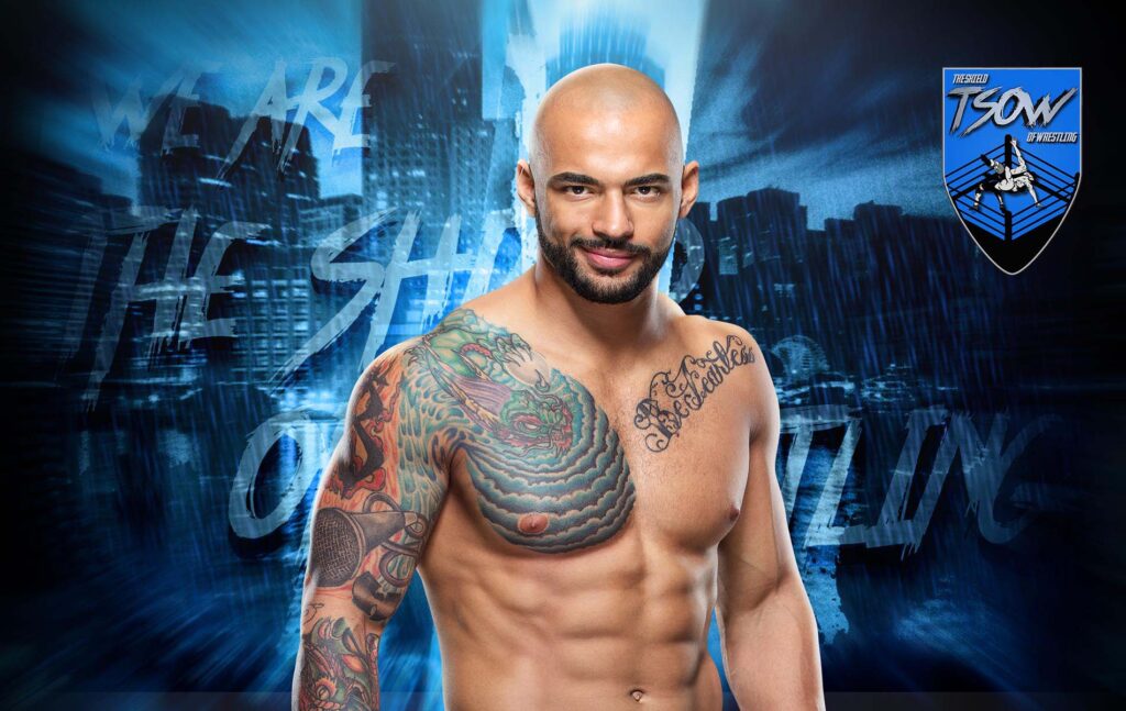 Ricochet risponde a Braun Strowman durante SmackDown