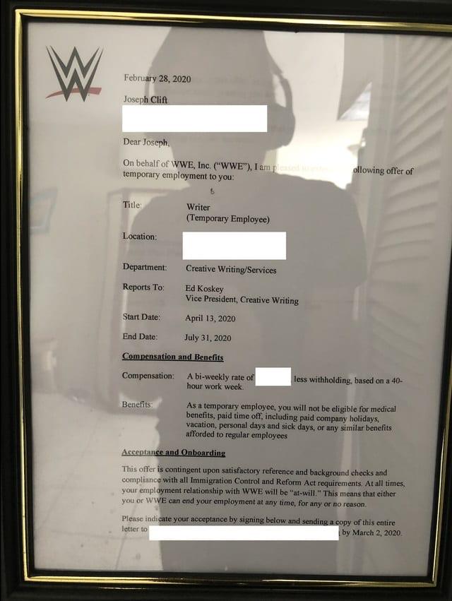 Writer WWE: pubblicata su Reddit la foto di un contratto