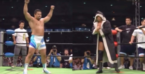 Nakajima all'angolo di Sasaki, Shiozaki all'angolo di Kobashi