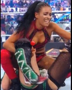 Zelina Vega: incidente col costume durante Clash of Champions 2020