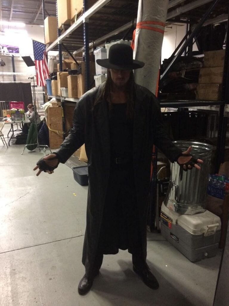 Big Cass fece da controfigura a The Undertaker