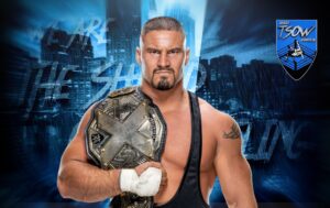 Bron Breakker mostra il nuovo NXT Championship