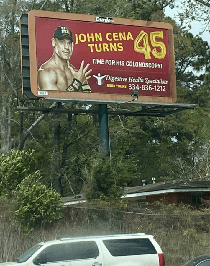 John Cena usato per la promozione della colonscopia