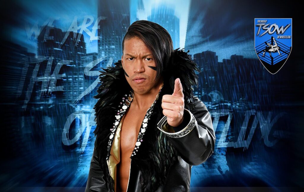 Taiji Ishimori esegue un saluto nazista durante uno show