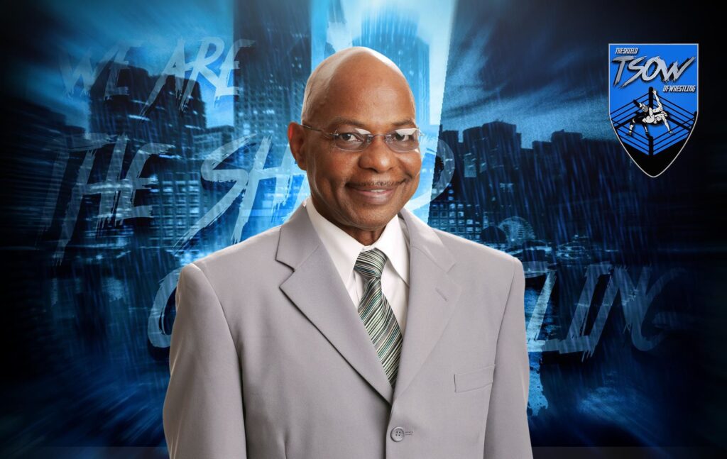 Teddy Long spera in un match tra Trish Stratus e Jade Cargill