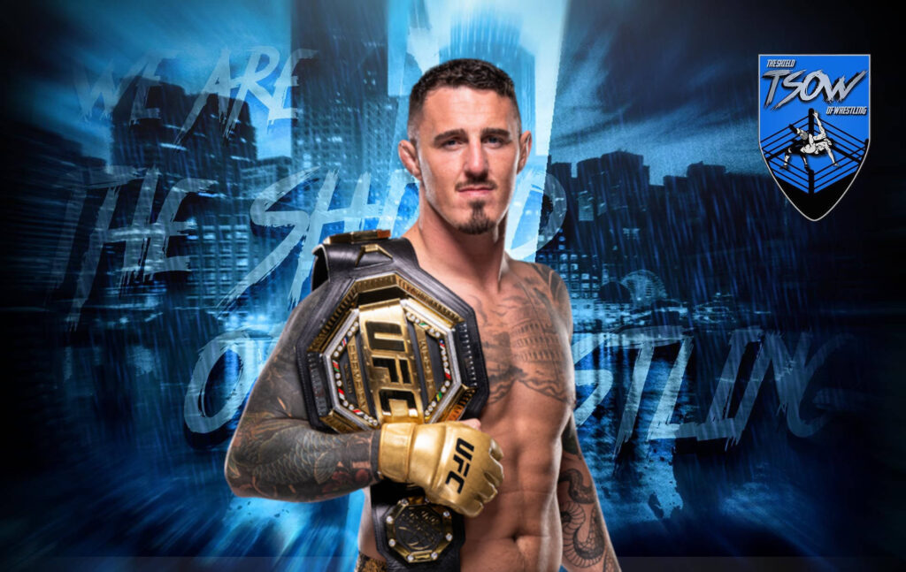 Tom Aspinall appare a sorpresa a WWE Manchester