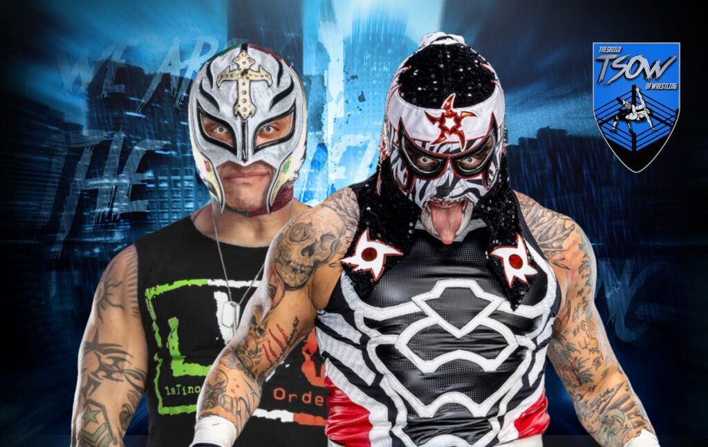 Rey Mysterio e Penta entrano con i numeri 1 e 2 alla Royal Rumble